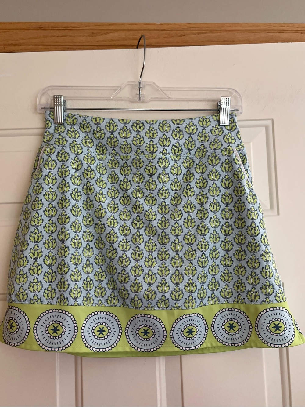 Women’s Sigrid Olsen blue green golf tennis pull on skort with pockets. Small